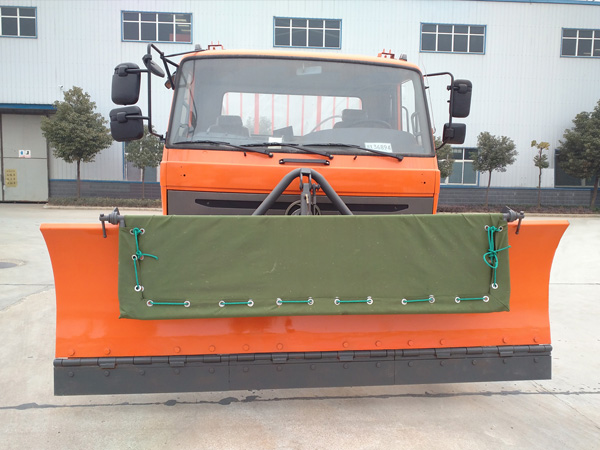 153工程自卸除雪車